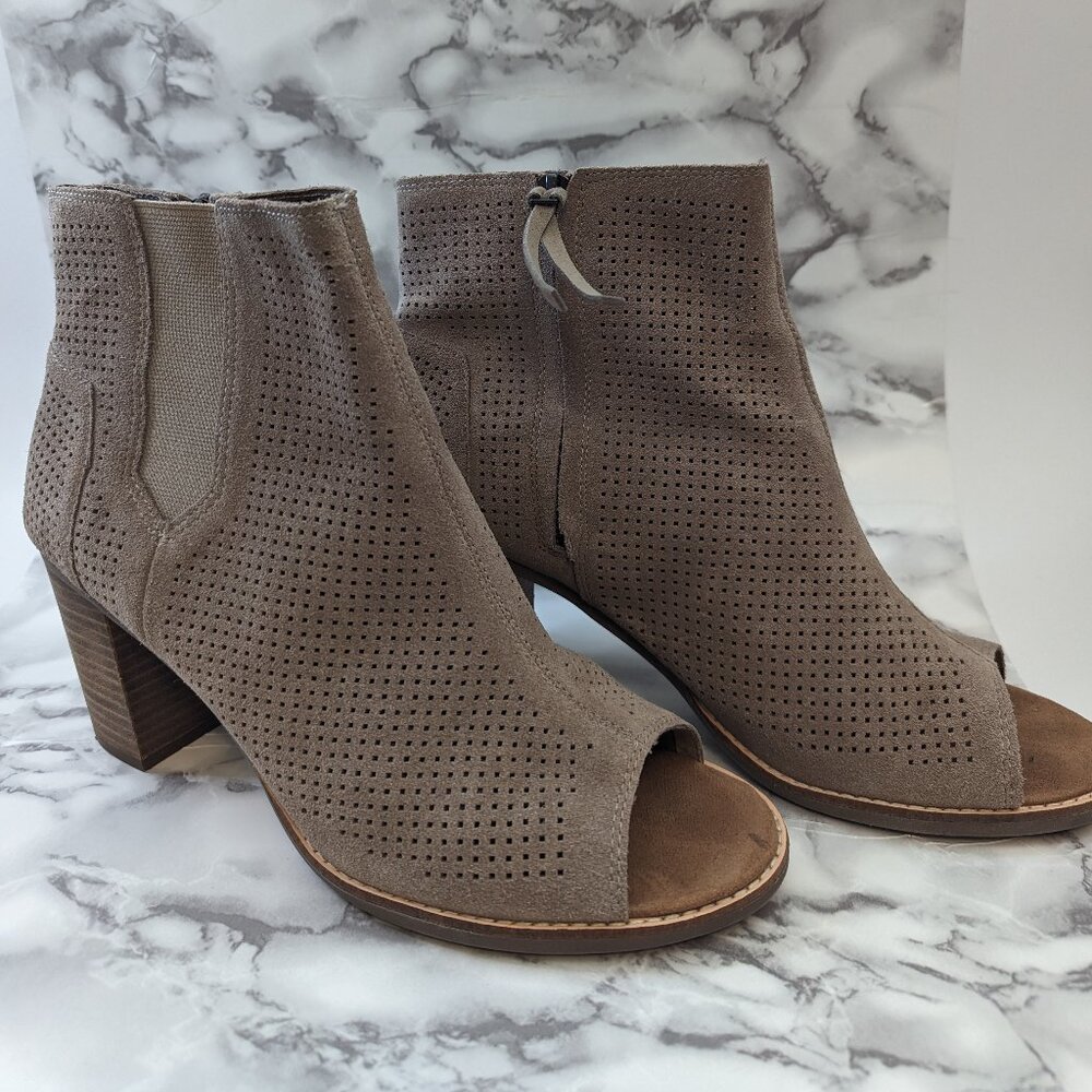 Toms | Majorca Perforated Suede Peep Toe Booties | Tan | Size 12